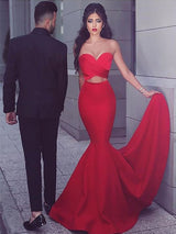 Trompete/Meerjungfrau-Linie Herzausschnitt Satin Ärmellos Sweep/Pinsel zug Abendkleid mit Rüschen